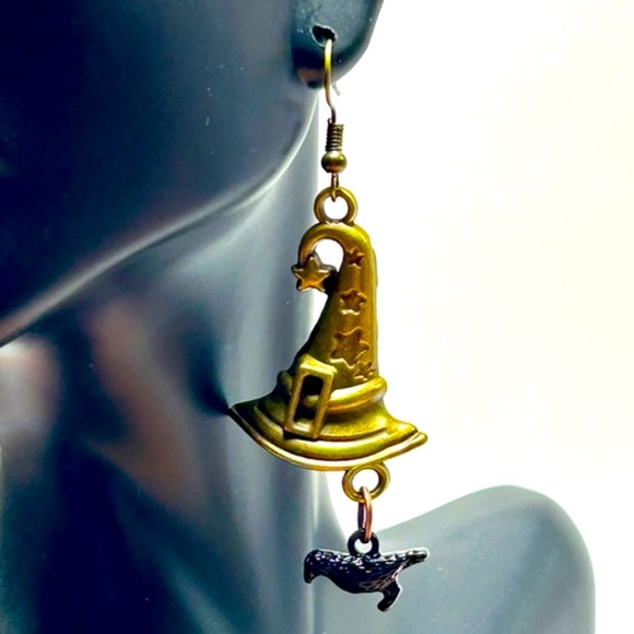 Handmade Halloween Witch Hat & Crow Earrings! - Picture 2 of 4